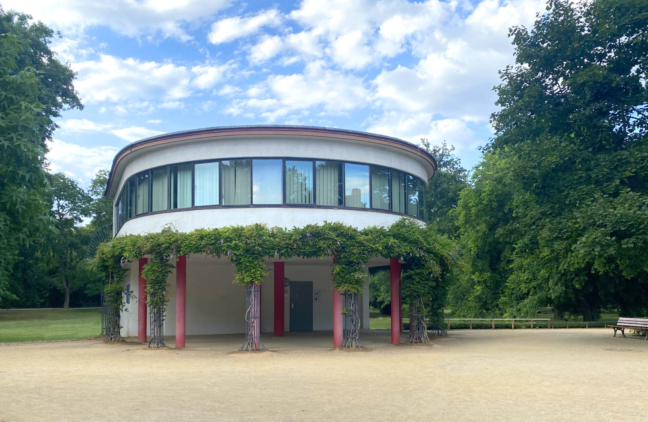 Pavillion im Brentanopark